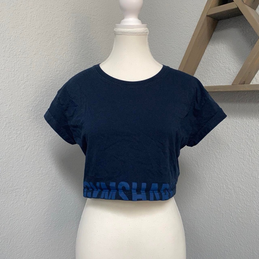 GYMSHARK FRACTION NAVY BLUE CROPPED TEE SHORT SLEEVE SPELL OUT